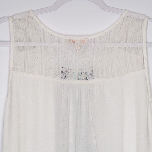Skies Are‎ Blue Womens Tank Top Size XL White Blue Embroidered Floral Boho - Picture 6 of 7